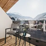 Vaya Hotel 4*