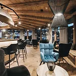 酒店 Vaya 瑙德斯