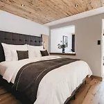 Vaya Hotel