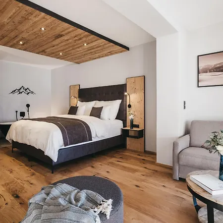 Vaya Hotel 4*
