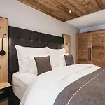 Vaya Hotel 4*
