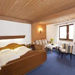 Otel Vaya